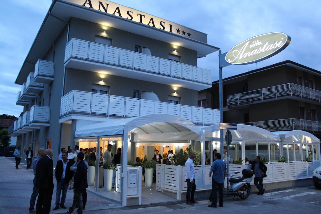 Anastasi Hotel E Residence 切尔维亚 外观 照片